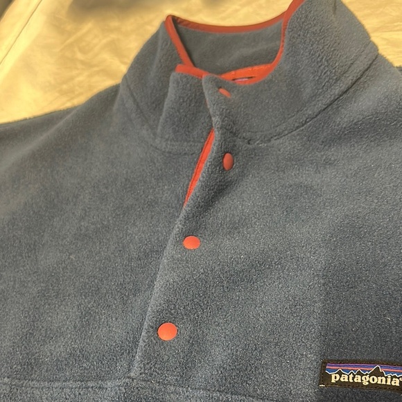 Patagonia Gray and Red Lightweight Shirt Jacket - Picture 6 of 13